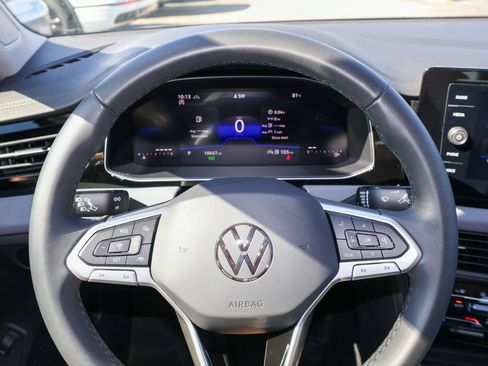 Used 2026 Volkswagen Jetta SE FWD image 20