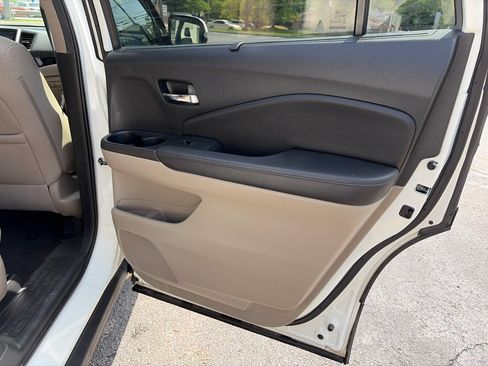 Used 2017 Honda Pilot Elite image 32