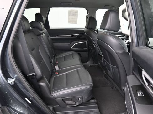 Used 2022 Kia Telluride LX AWD/4WD image 32