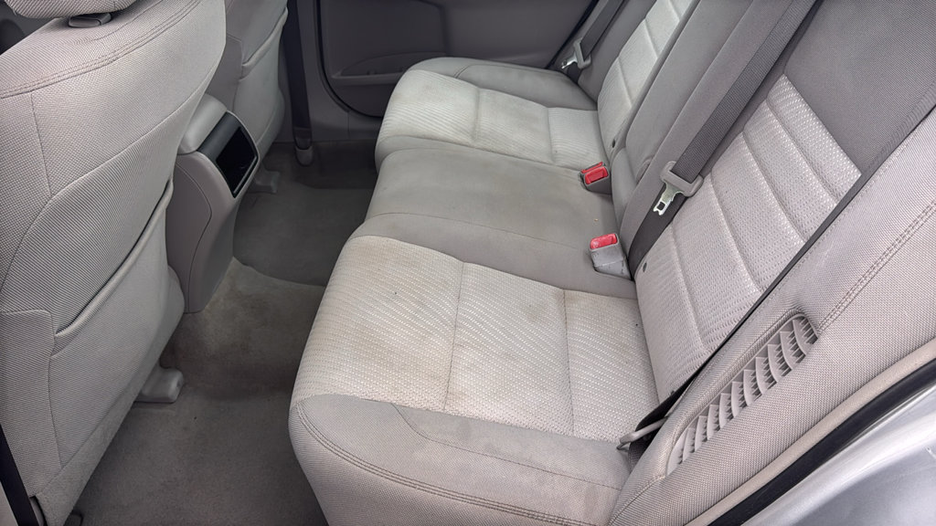 Used 2016 Toyota Camry LE FWD image 31