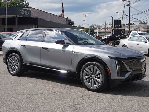 Used 2024 Cadillac Lyriq Tech w/ Driver Assist Package RWD image 2