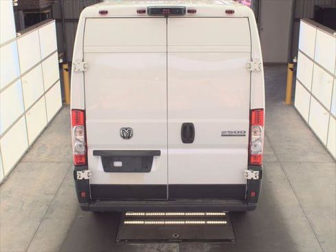 Used 2025 RAM ProMaster 2500 w/ Convenience Group FWD image 6