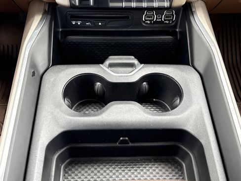 Used 2019 RAM 1500 Laramie AWD/4WD image 31