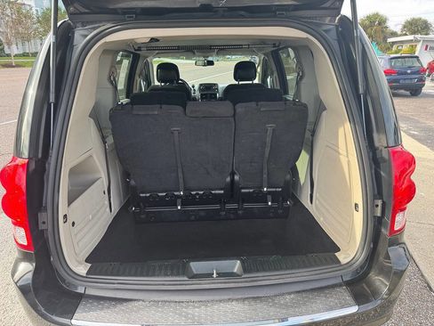 Used 2013 Dodge Grand Caravan American Value Package w/ UConnect Hands-Free Group image 10