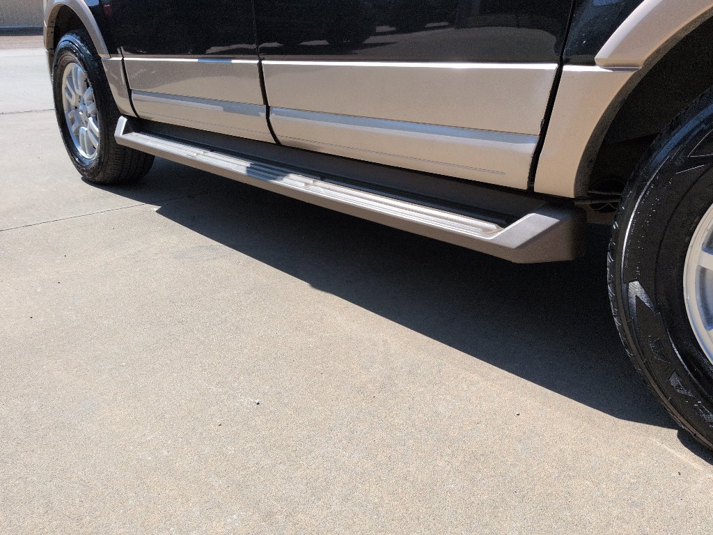 Used 2014 Ford Expedition EL XLT w/ Equipment Group 202A AWD/4WD image 13