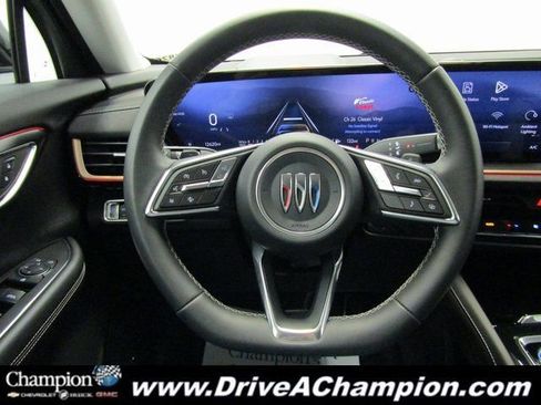Certified 2025 Buick Envision Sport Touring image 29