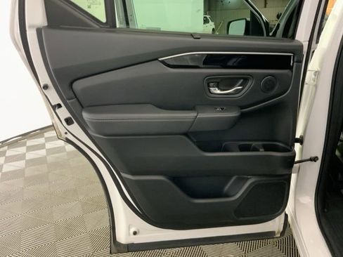 Used 2023 Honda Pilot EX-L image 45