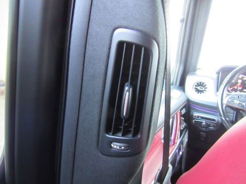 Used 2021 Mercedes-Benz G 550 image 35