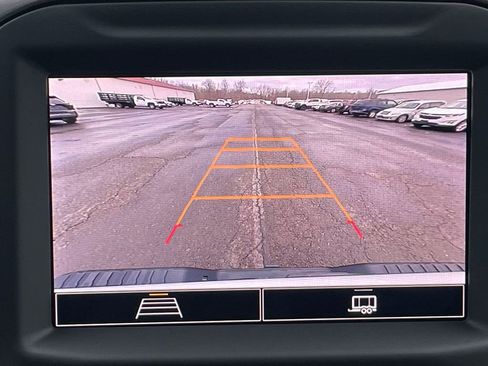 Used 2025 Chevrolet Silverado 2500 Custom w/ Custom Value Package image 4