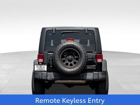 Used 2018 Jeep Wrangler Unlimited Sport S AWD/4WD image 6