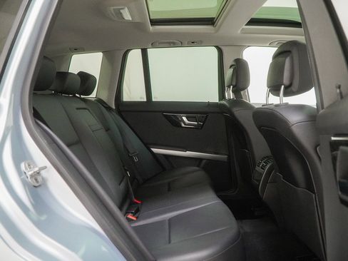 Used 2015 Mercedes-Benz GLK 350 4MATIC image 35