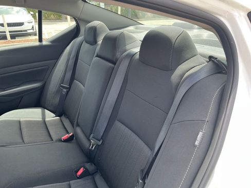 Used 2025 Nissan Altima 2.5 SV FWD image 27