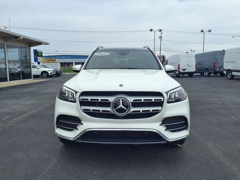Used 2023 Mercedes-Benz GLS 450 4MATIC image 2