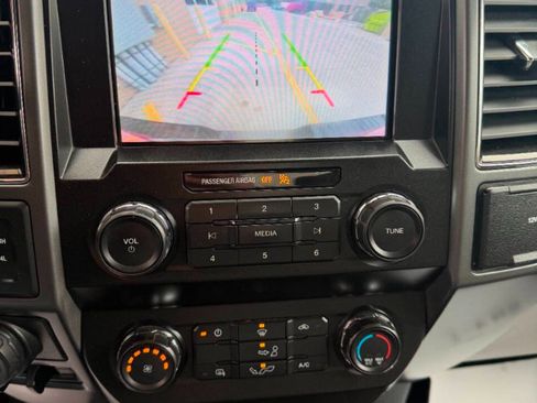 Used 2019 Ford F150 XLT w/ Max Trailer Tow Package image 17