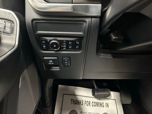 Used 2025 Ford F150 Lariat w/ Equipment Group 501A Mid image 18