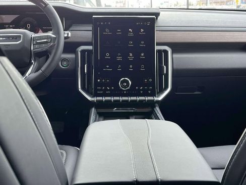 New 2026 GMC Acadia Denali w/ Super Cruise Package image 13