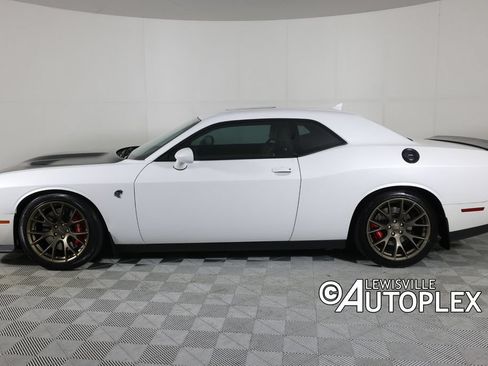 Used 2016 Dodge Challenger SRT Hellcat RWD image 8