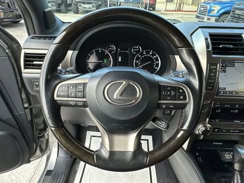 Used 2020 Lexus GX 460 Premium w/ Premium Package image 22