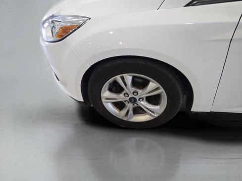 Used 2014 Ford Focus SE w/ SE Winter Package image 23