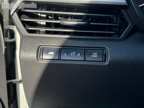 Used 2024 Nissan Altima 2.5 S image 20