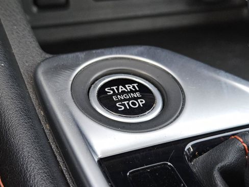 Used 2025 Nissan Sentra SR w/ SR Premium Package FWD image 22