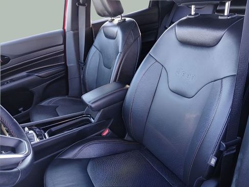 Used 2022 Jeep Compass Limited image 23