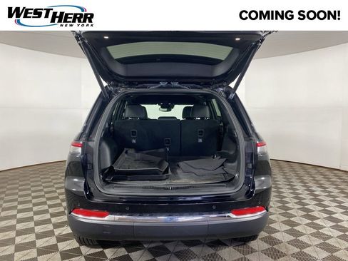 Used 2024 Jeep Grand Cherokee Limited image 20