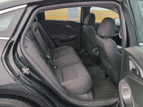 Used 2018 Chevrolet Malibu LT image 25
