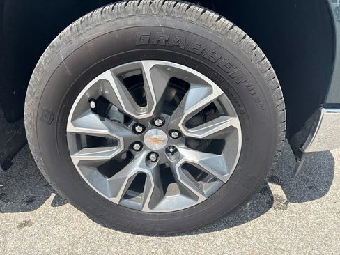 Used 2025 Chevrolet Silverado 1500 LT w/ All Star Edition Plus RWD image 8