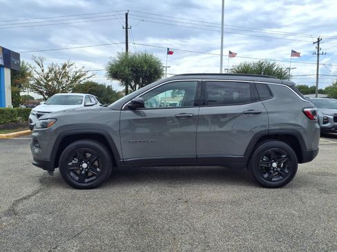 Used 2024 Jeep Compass Latitude AWD/4WD image 23