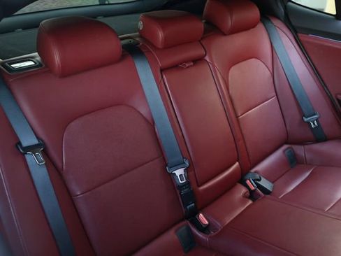 Used 2020 Kia Stinger GT1 image 17