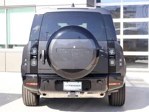 New 2026 Land Rover Defender 130 X-Dynamic SE AWD/4WD image 7