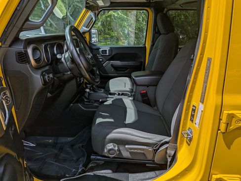 Used 2020 Jeep Wrangler Unlimited Sport AWD/4WD image 26