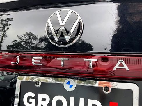 Used 2025 Volkswagen Jetta Sport image 29