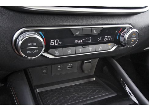 Used 2025 Nissan Altima 2.5 SR w/ SR Premium Package FWD image 25