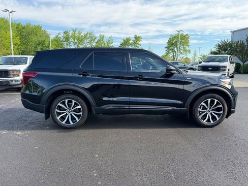 Used 2022 Ford Explorer ST-Line w/ Class IV Trailer Tow Package AWD/4WD image 4