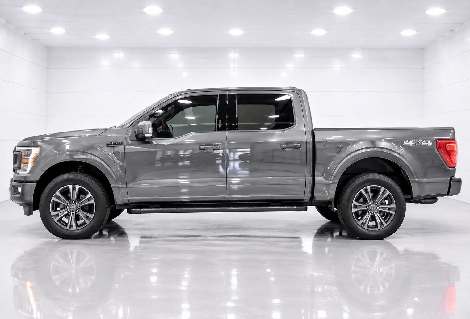 Used 2020 Ford F150 Lariat w/ Equipment Group 502A Luxury AWD/4WD image 2