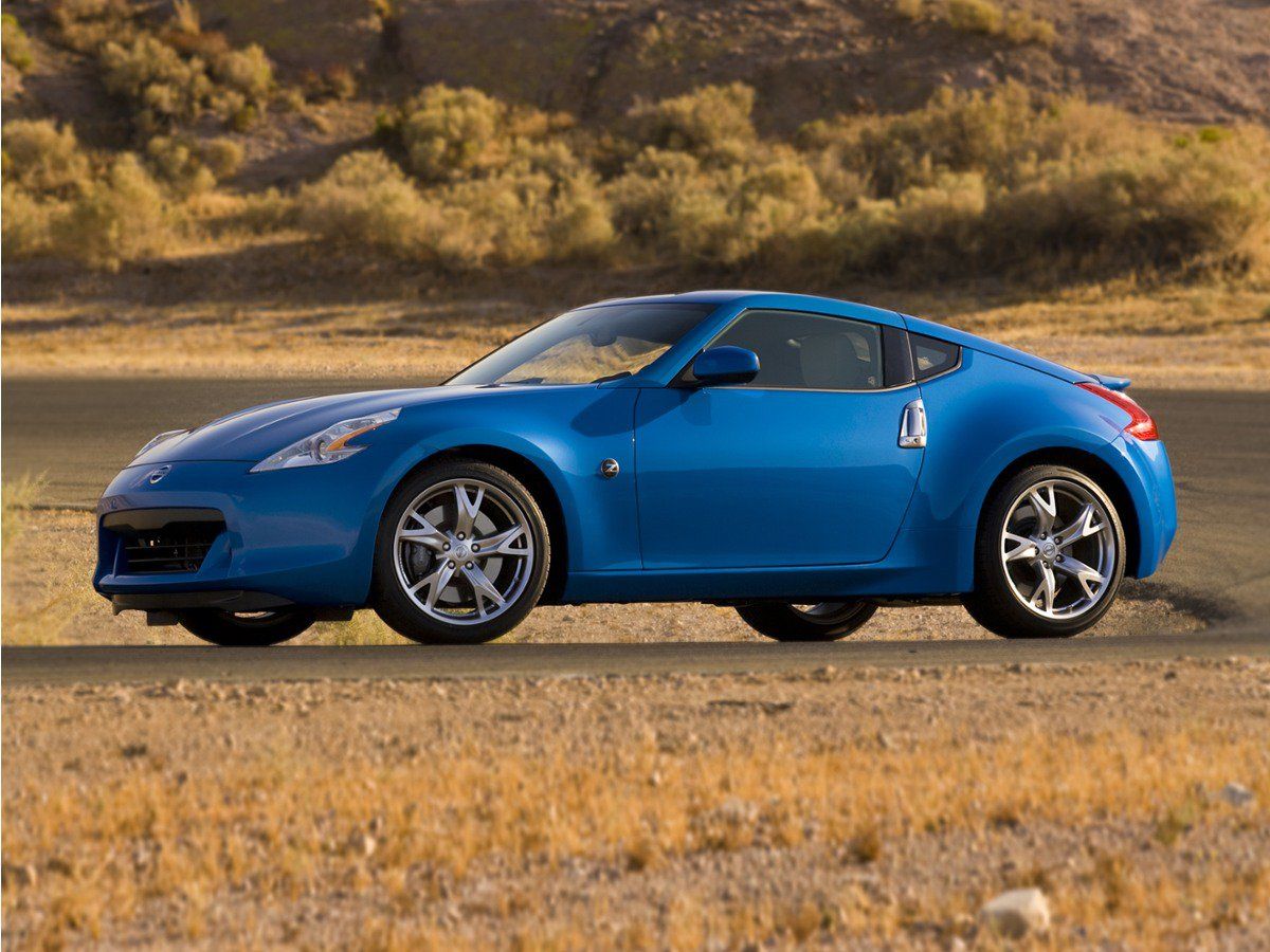 Used 2009 Nissan 370Z Touring w/ Sport Pkg RWD image 1