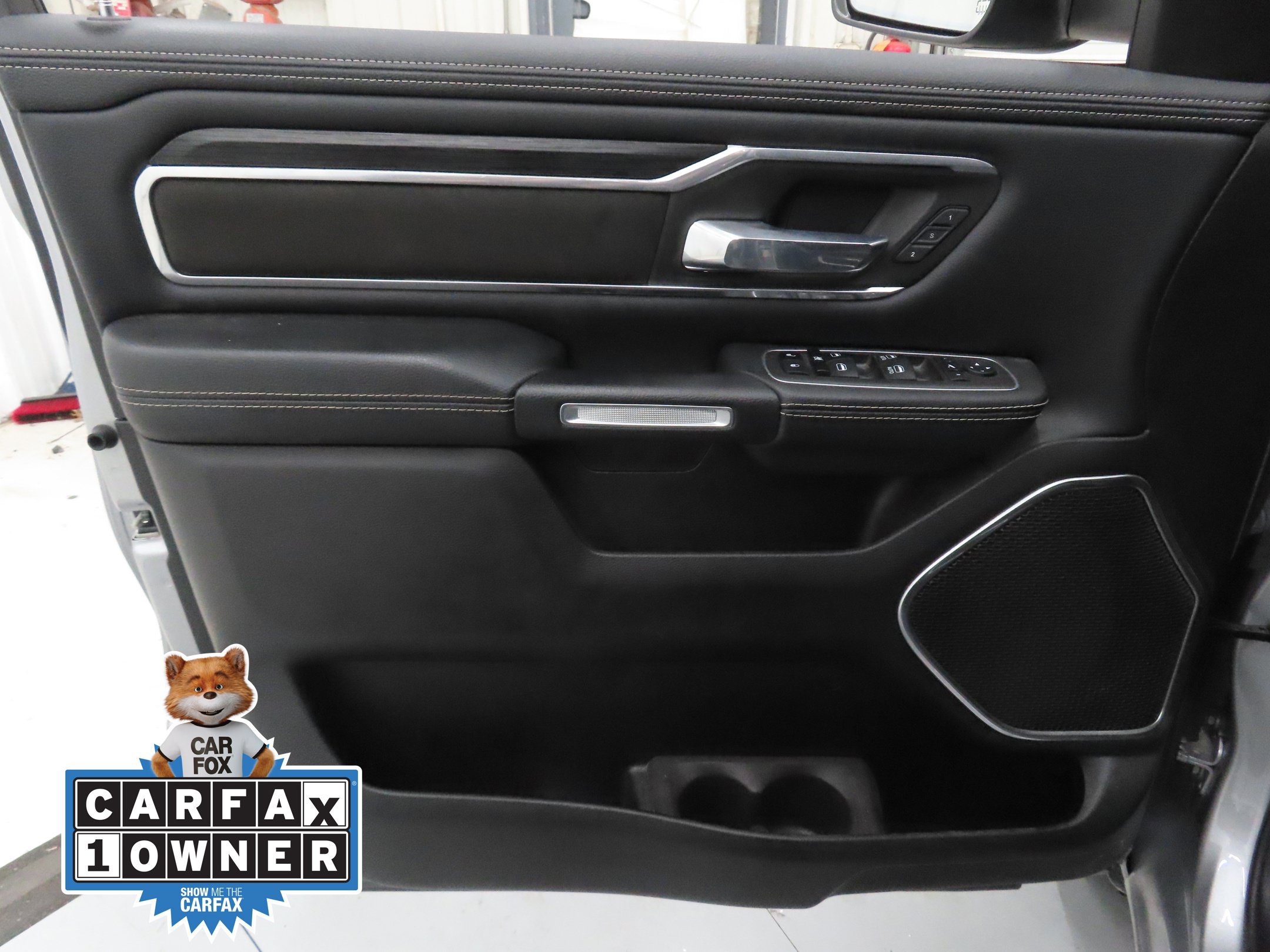 Used 2023 RAM 1500 Laramie AWD/4WD image 10