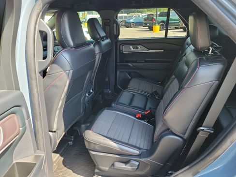Used 2025 Ford Explorer ST-Line RWD image 29