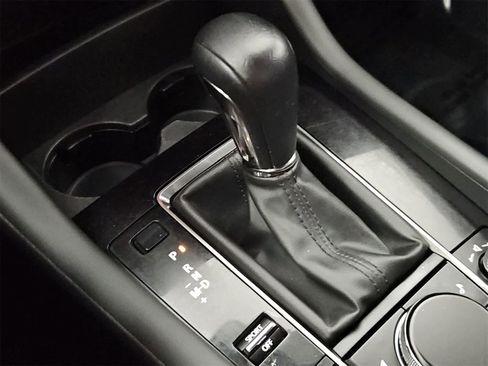 Used 2019 MAZDA MAZDA3 Hatchback image 32