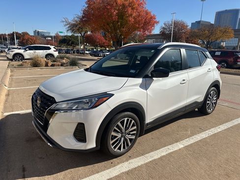 Certified 2023 Nissan Kicks SV image 2