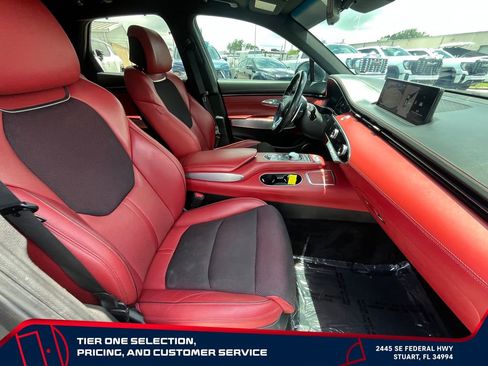 Used 2023 Genesis GV70 2.5T w/ Sport Prestige Package AWD/4WD image 20