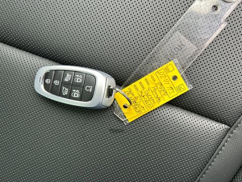 Used 2024 Hyundai Tucson Limited image 35