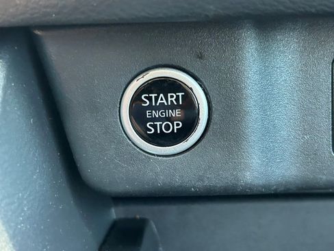 Used 2021 Nissan Rogue SV FWD image 25