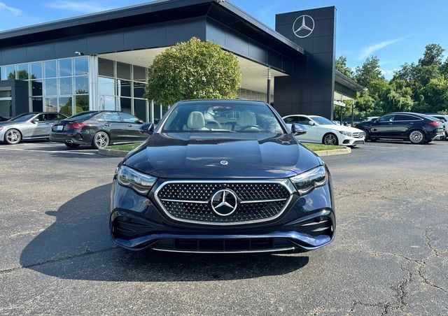 New 2027 Mercedes-Benz E 450 4MATIC Sedan image 3