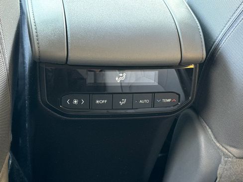 Certified 2024 Toyota Highlander LE image 16