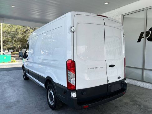 Used 2017 Ford Transit 250 148 Medium Roof RWD image 5