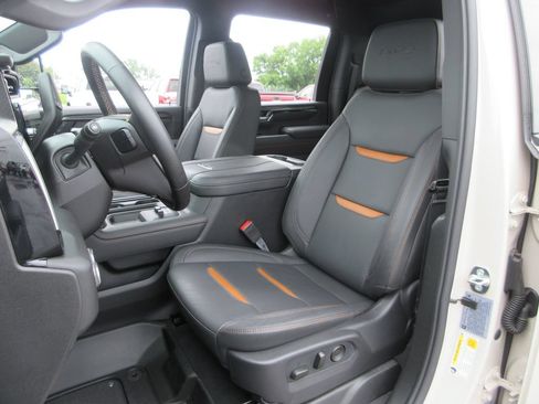 Certified 2026 GMC Sierra 2500 AT4 AWD/4WD image 25