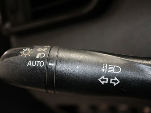 Used 2020 Nissan Rogue SV FWD image 41